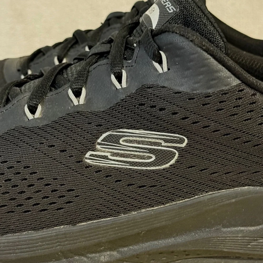 Skechers hands free